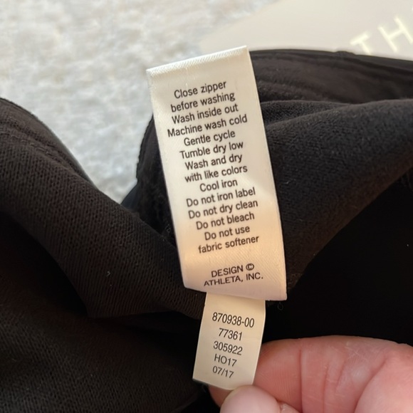 Athleta High Traverse Black Skirted Leggings, Size L - Picture 7 of 10